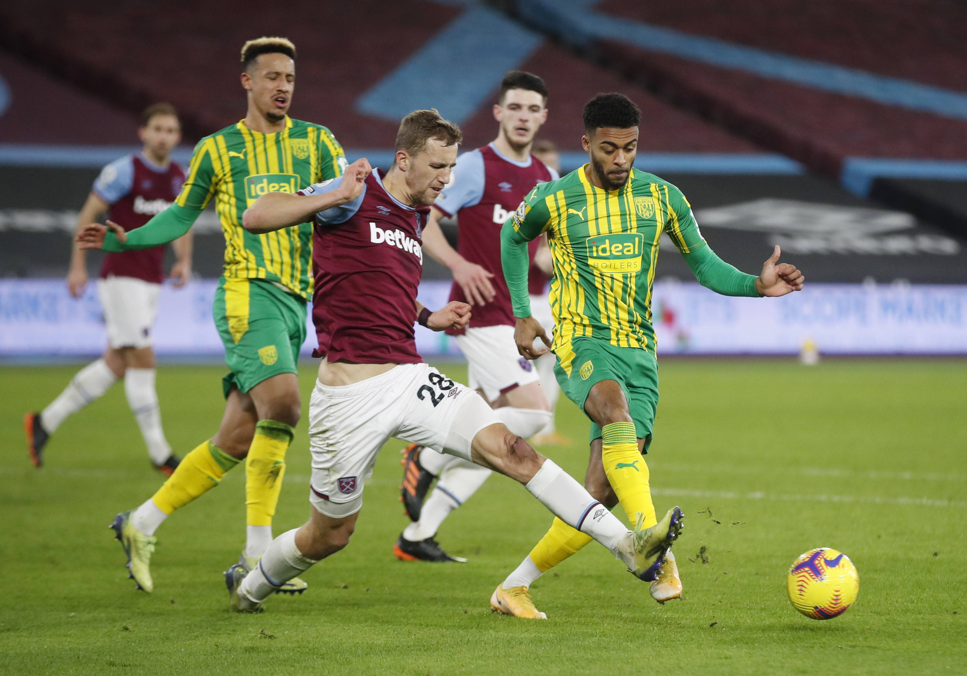 在与西班牙 在与西班牙